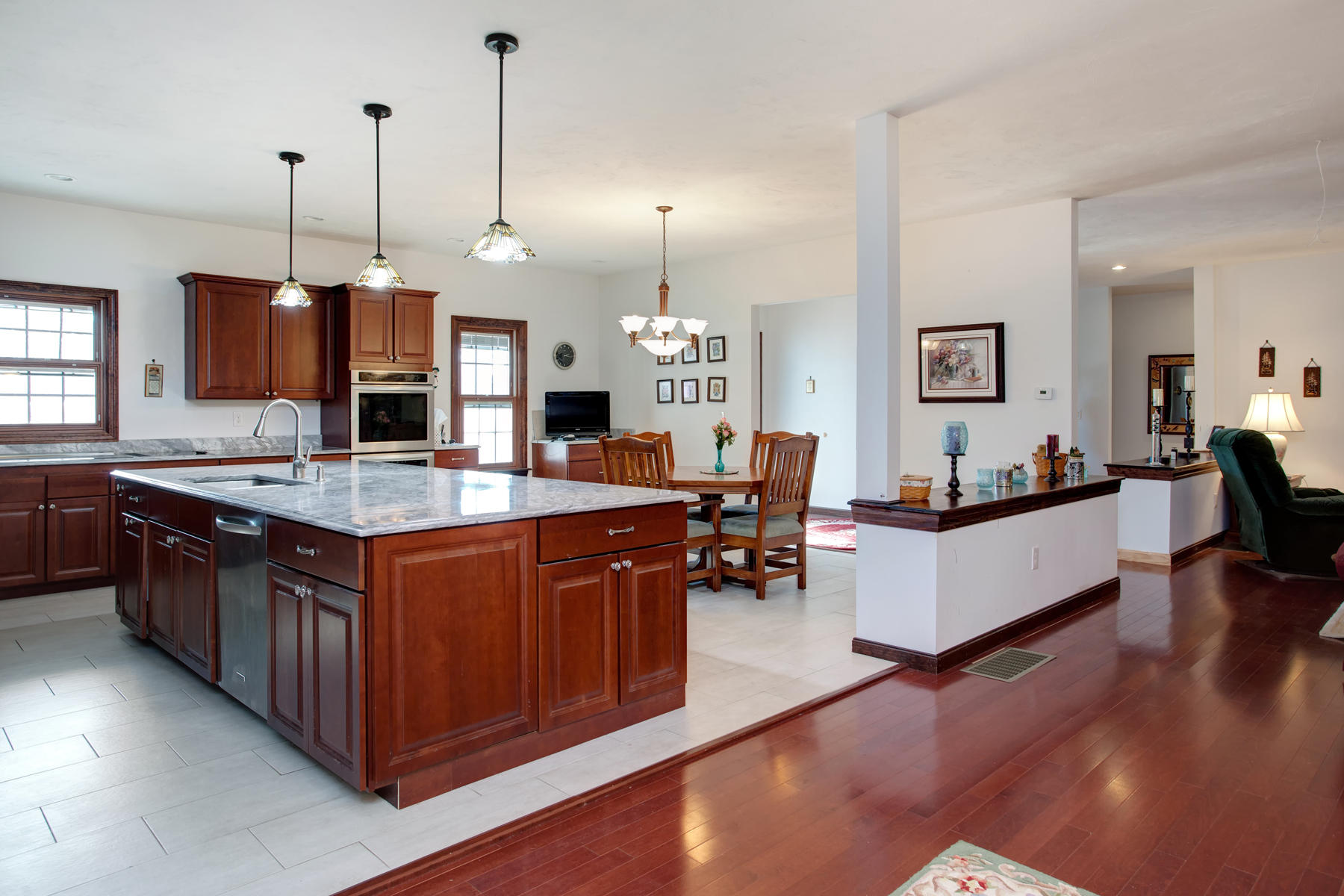 24 Shore Road Bourne, MA 02532 - Photo 13 of 35 017_24Shore