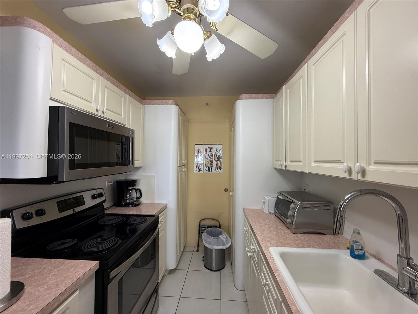 100 Lincoln Road, Unit 422 Miami Beach, FL 33139 - Photo 4 of 14