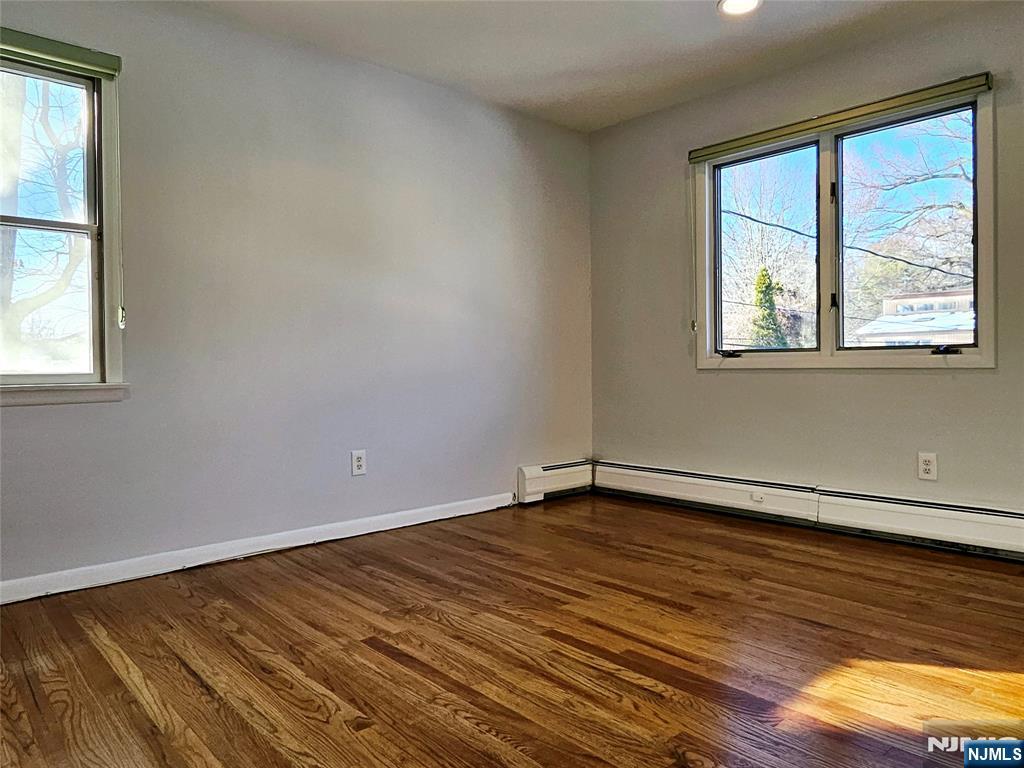 32 6th Street Cresskill, NJ 07626 - Photo 17 of 23