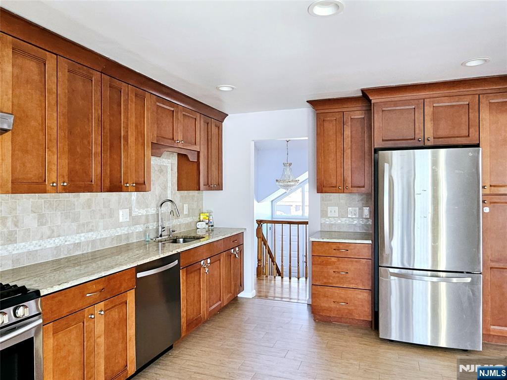 32 6th Street Cresskill, NJ 07626 - Photo 7 of 23