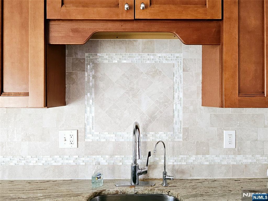 32 6th Street Cresskill, NJ 07626 - Photo 9 of 23