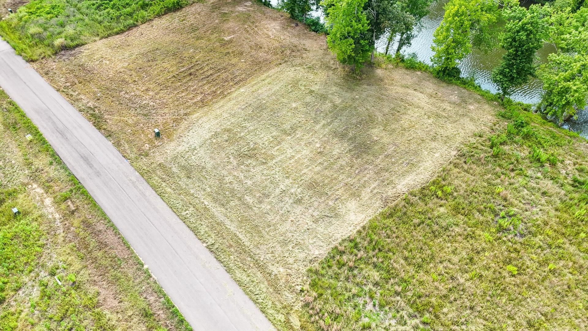 124 Launch Ramp Cove Savannah, TN 38372 - Photo 10 of 33