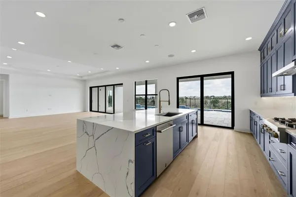 $1,799,000 | 2505 Waterfront Circle, Sarasota, FL 34240