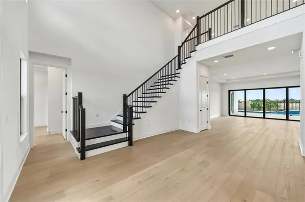 $1,799,000 | 2505 Waterfront Circle, Sarasota, FL 34240