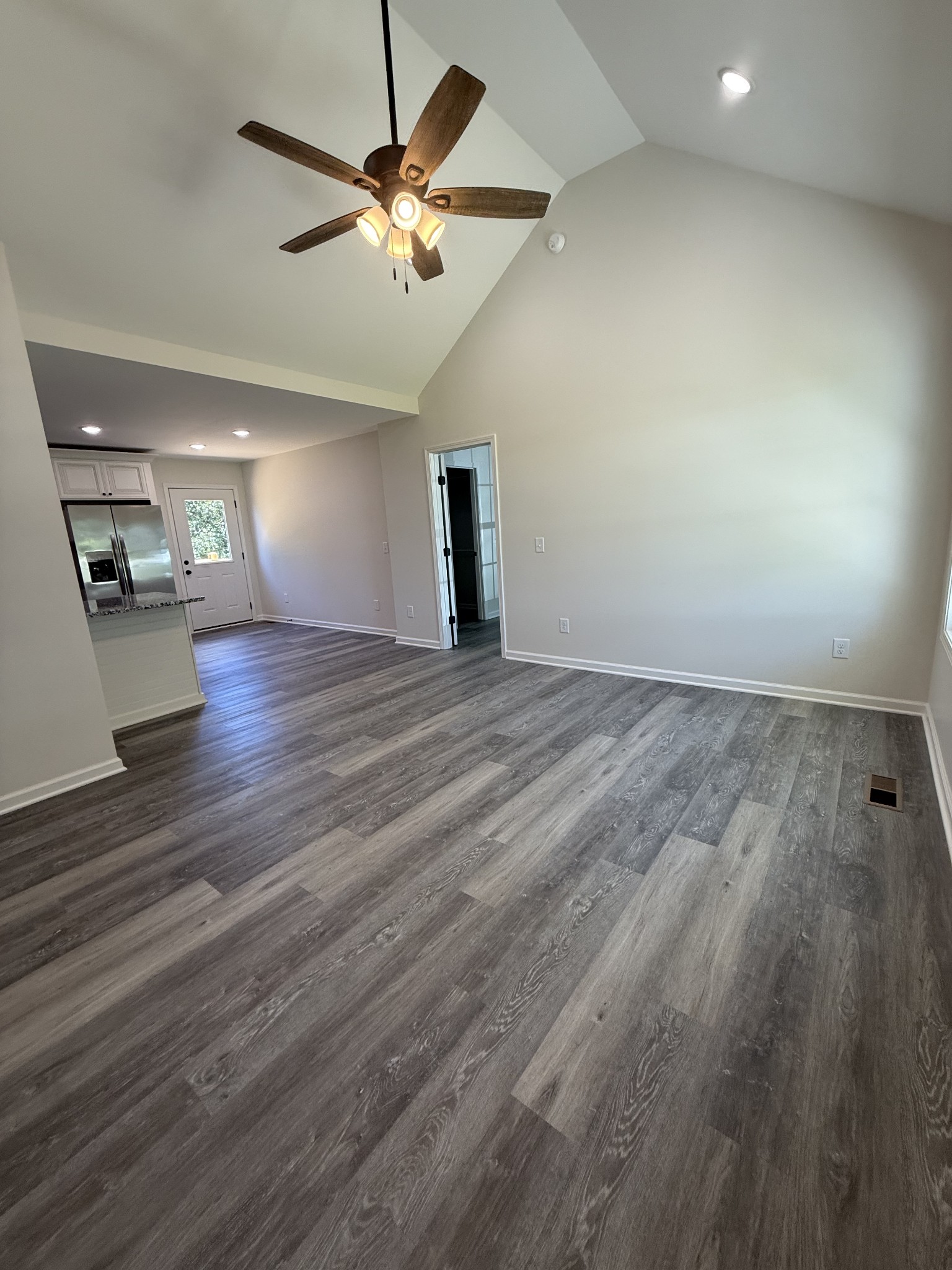1615 Carthage Road Red Boiling Springs, TN 37150 - Photo 11 of 14