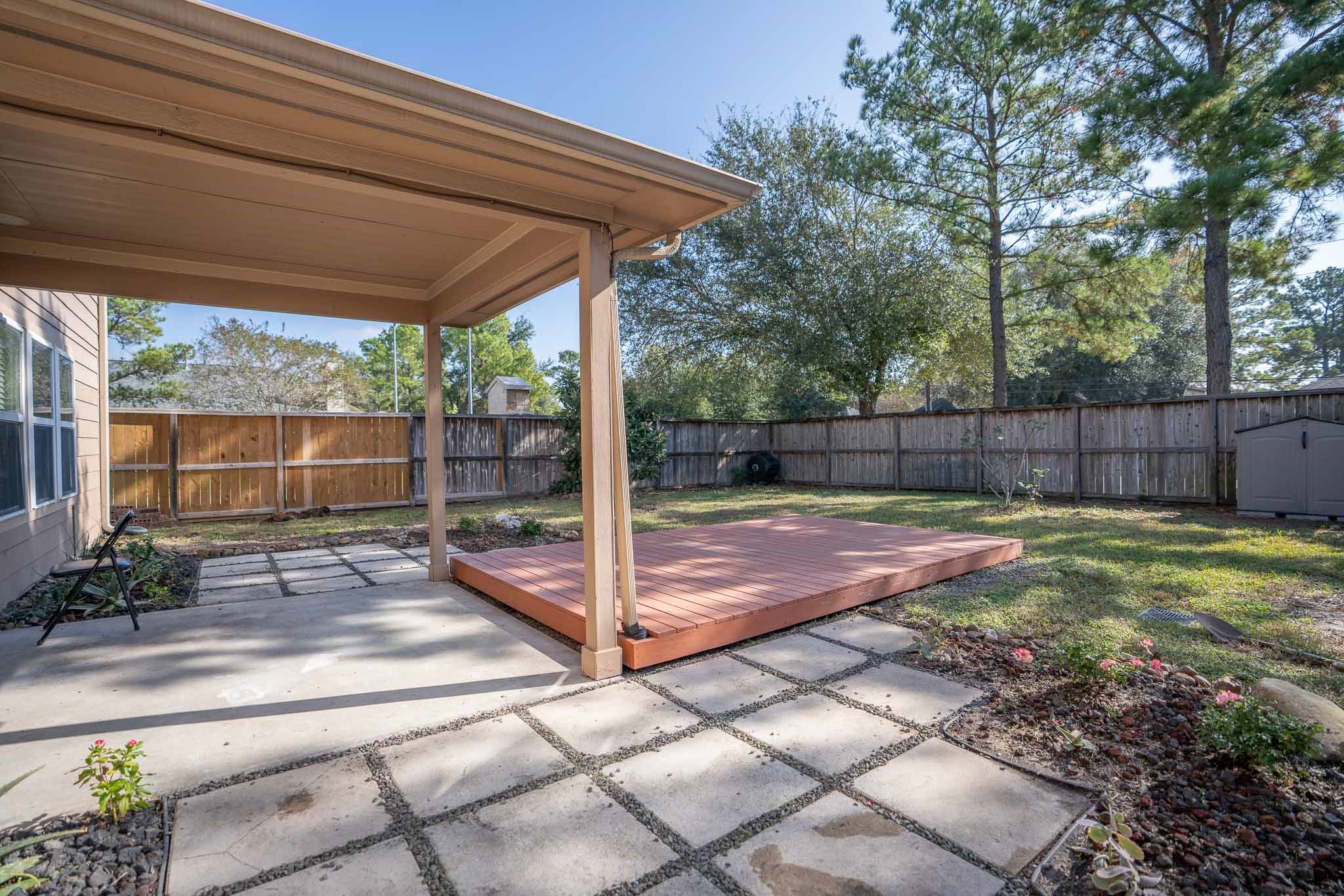 6403 Lost Timber Lane Houston, TX 77066 - Photo 34 of 34 a view of yard with wooden fence
