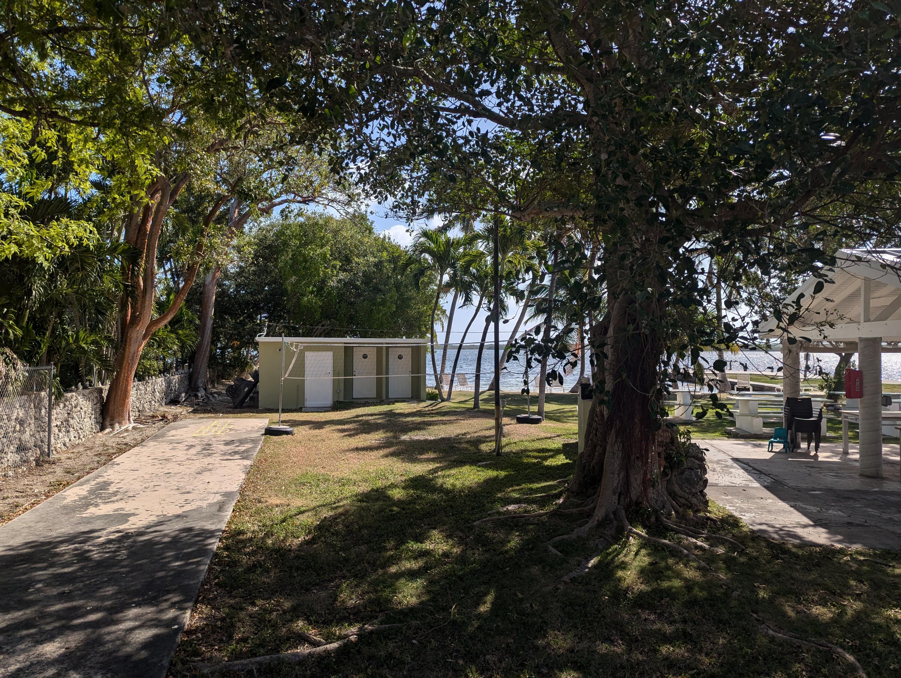 32 Bonefish Avenue Key Largo, FL 33037 - Photo 9 of 11 PXL_20250213_154658130.MP