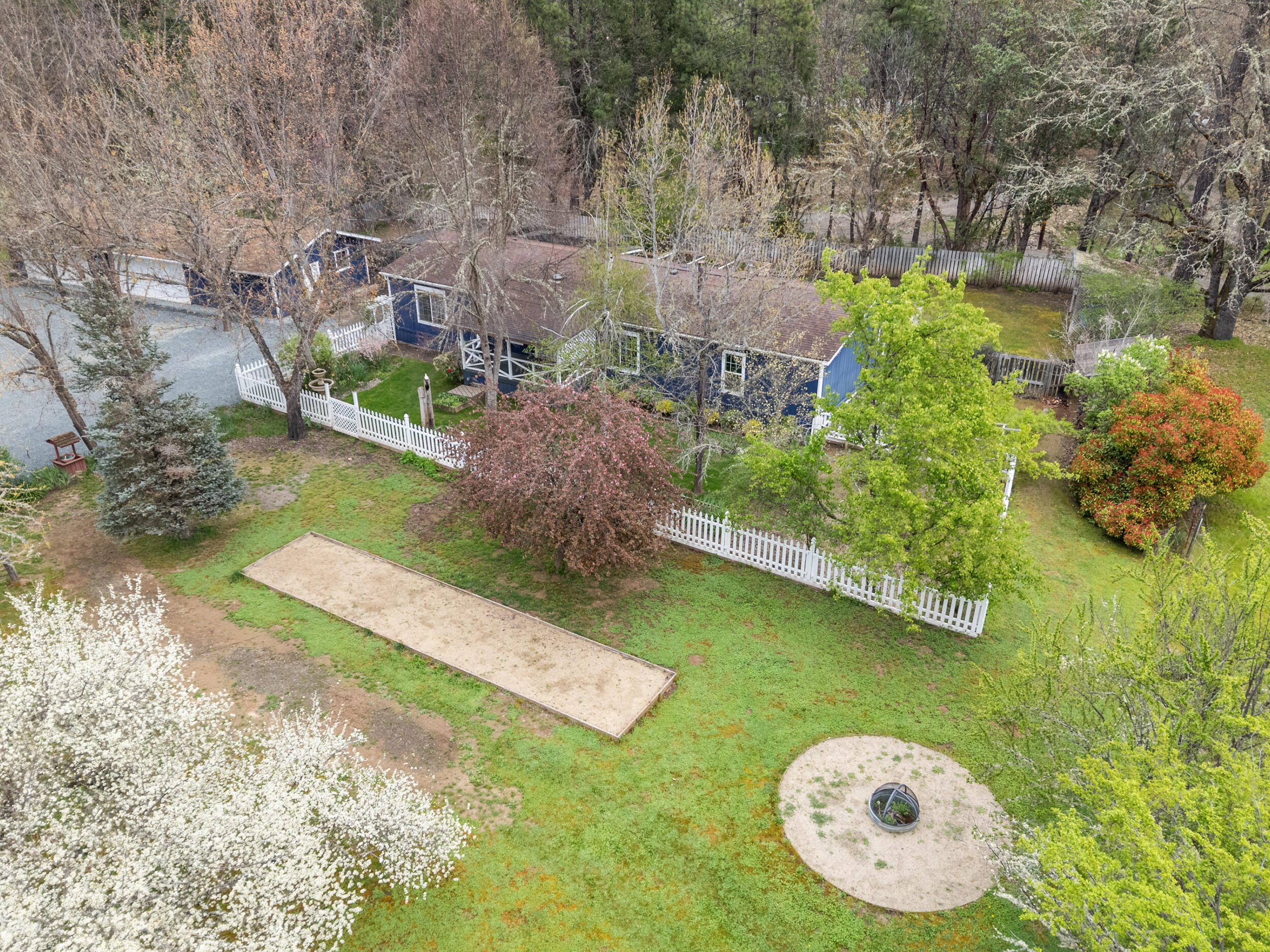 315 Queens Branch Road Rogue River, OR 97537 - Photo 2 of 42 Aerial Front Exterior