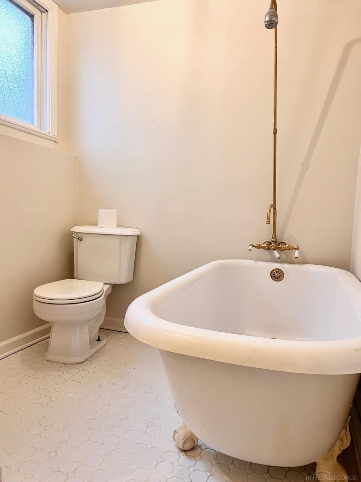 13210 Grafton Road Carleton, MI 48117 - Photo 21 of 22 50104091-20.JPG
