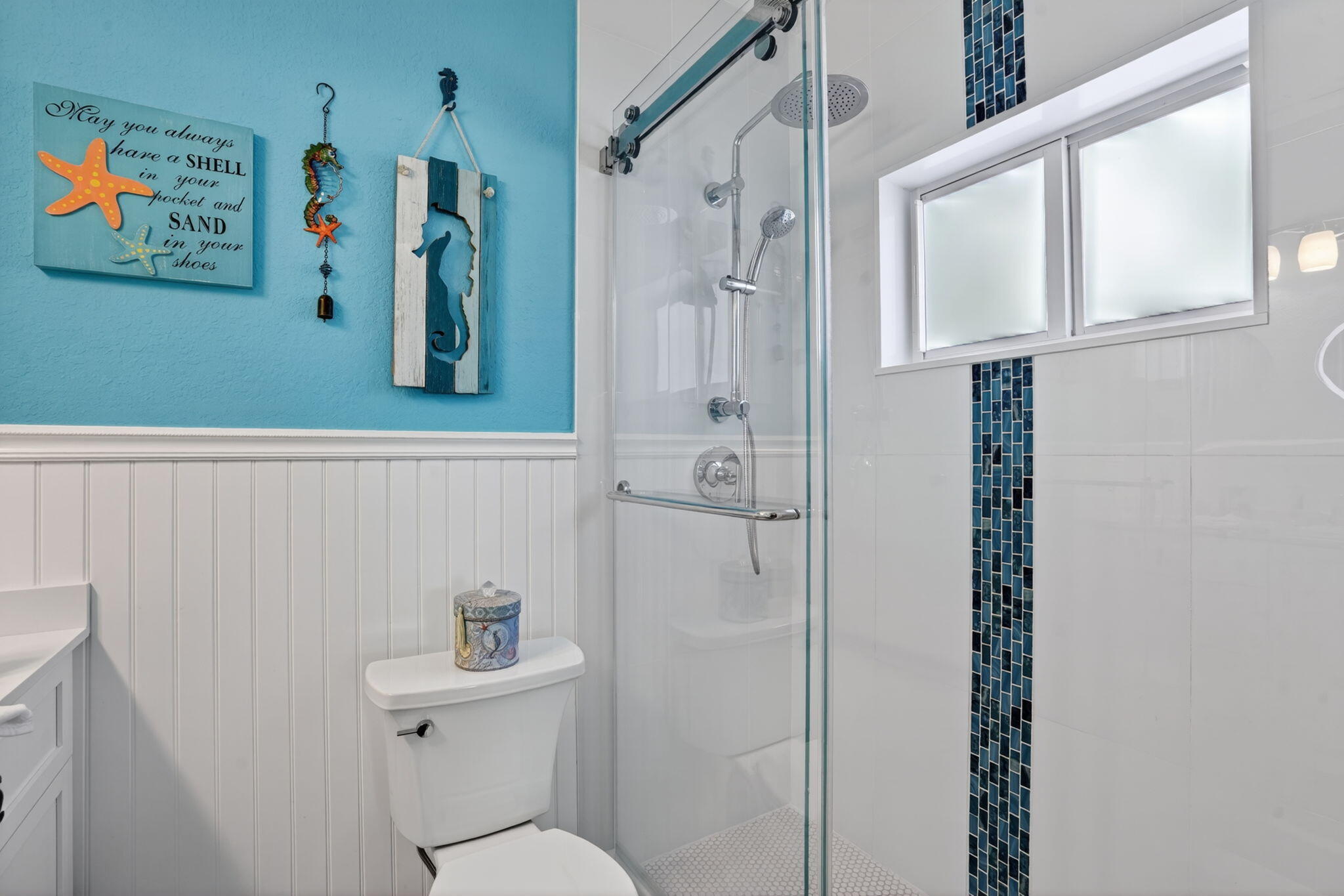 32 Andros Road Key Largo, FL 33037 - Photo 28 of 45 primary Bathroom