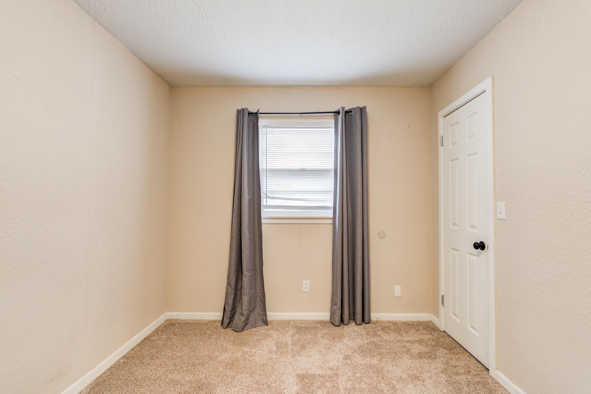 403 East 19th Street Littlefield, TX 79339 - Photo 29 of 34 a view of an empty room