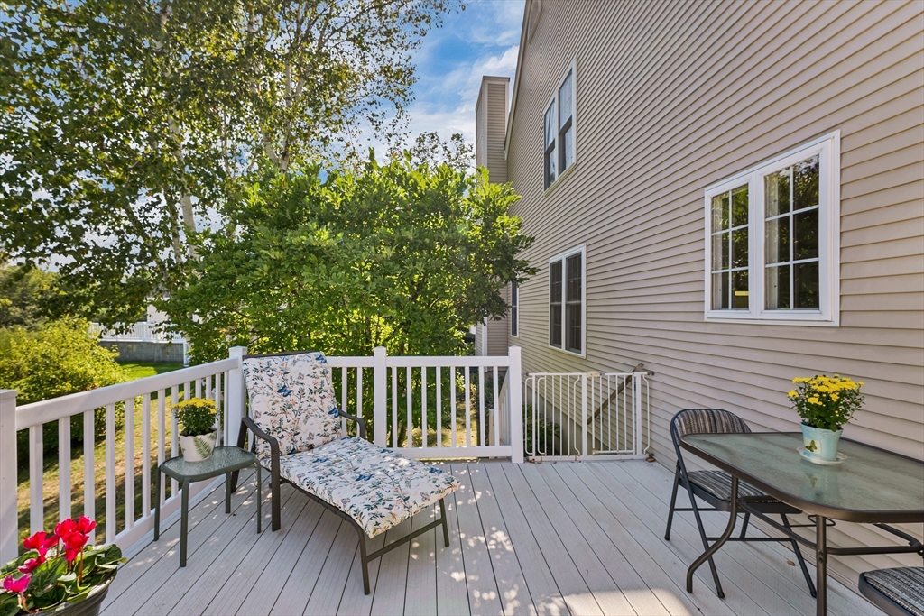 60 Hampton Meadows, Unit 60 Hampton, NH 03842 - Photo 4 of 42
