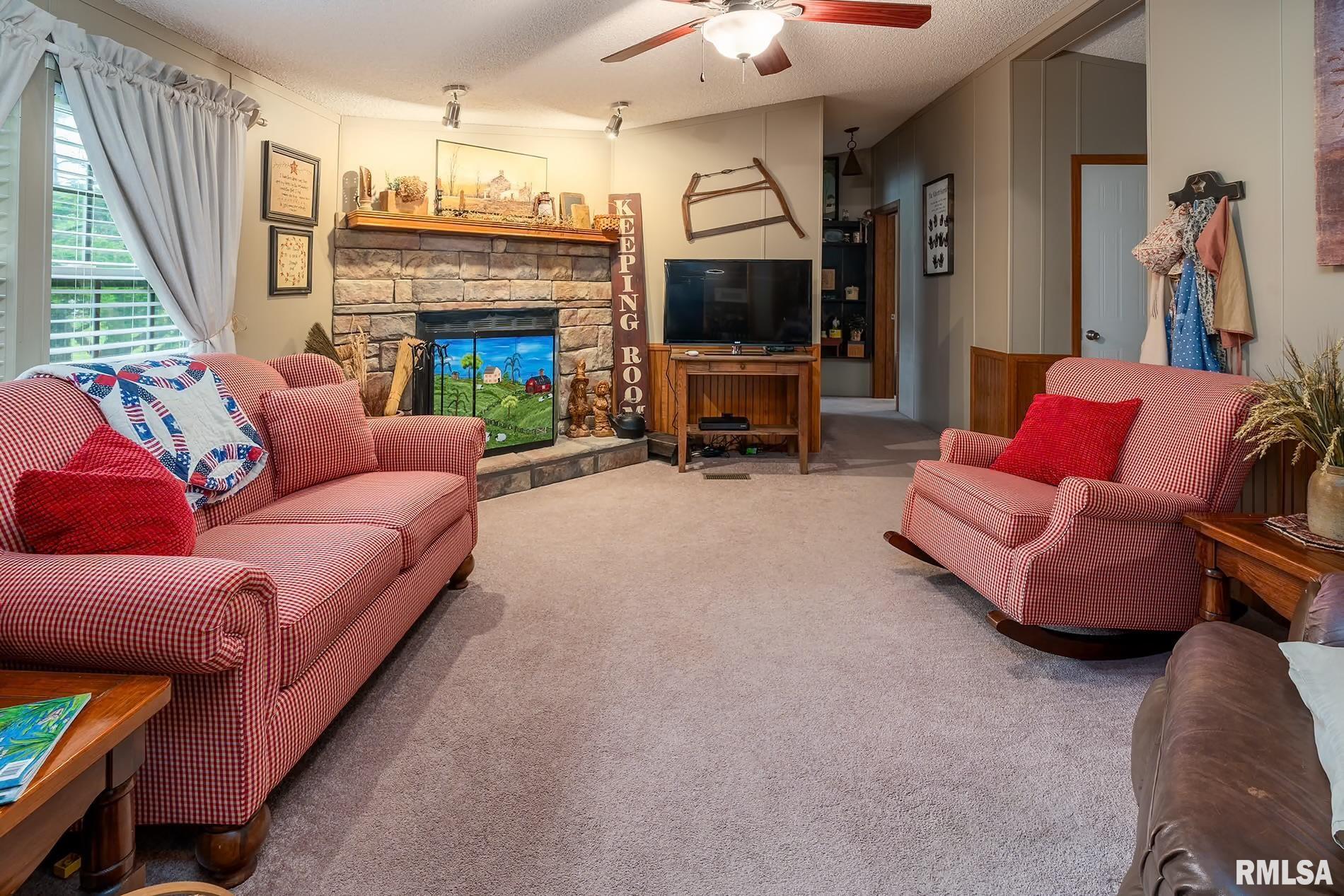 1380 Woolard Road Eldorado, IL 62930 - Photo 17 of 49