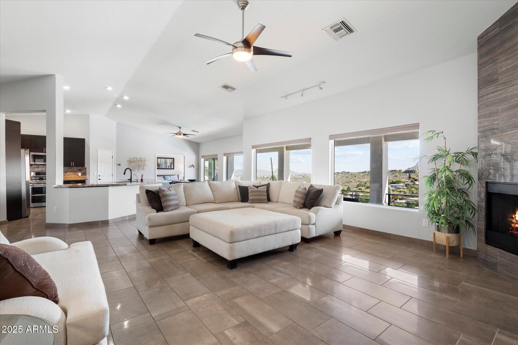15031 Windyhill Road Fountain Hills, AZ 85268 - Photo 17 of 34 11-87952480
