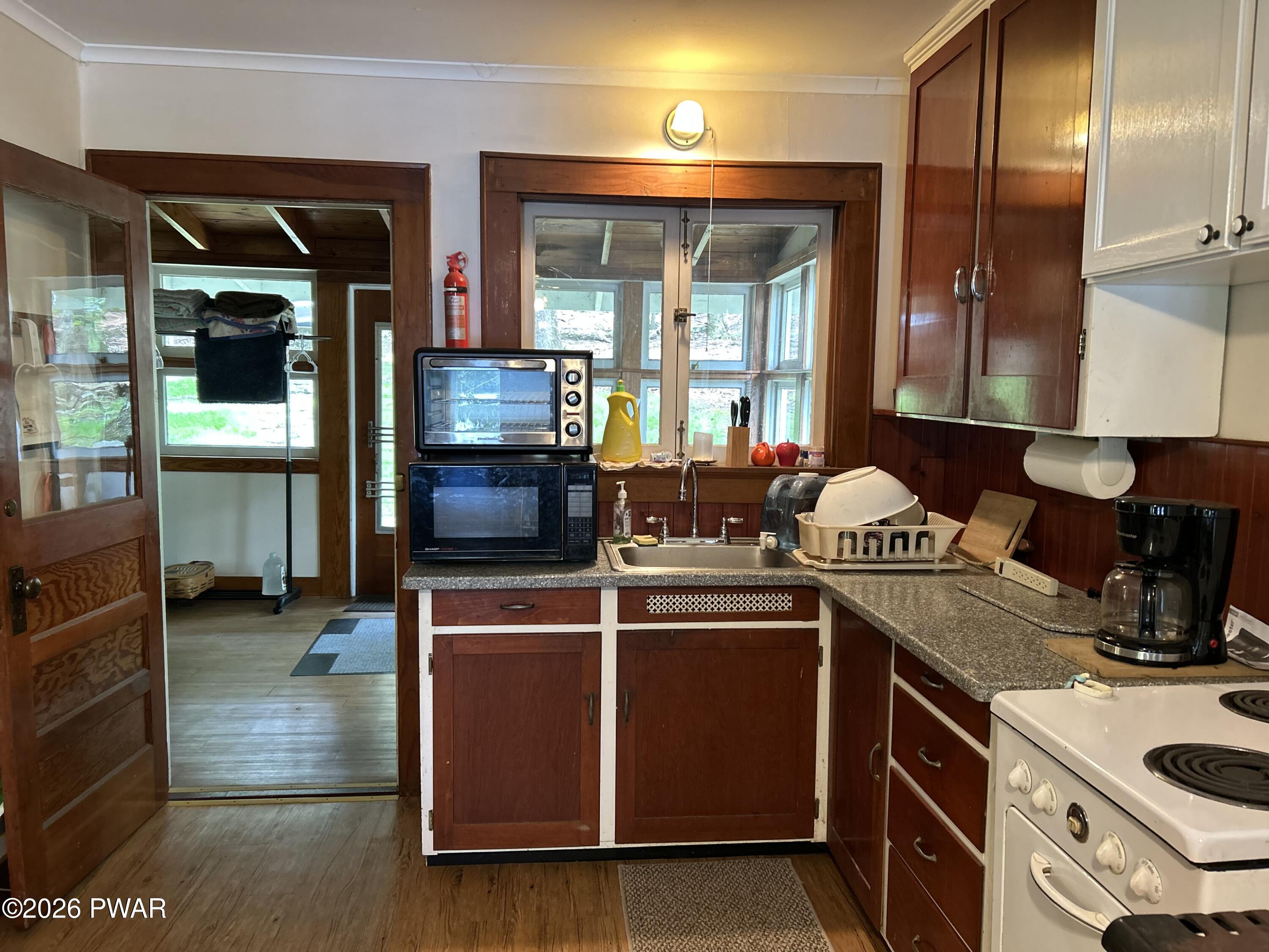 111 Ridgefield Point Road Greentown, PA 18426 - Photo 15 of 61