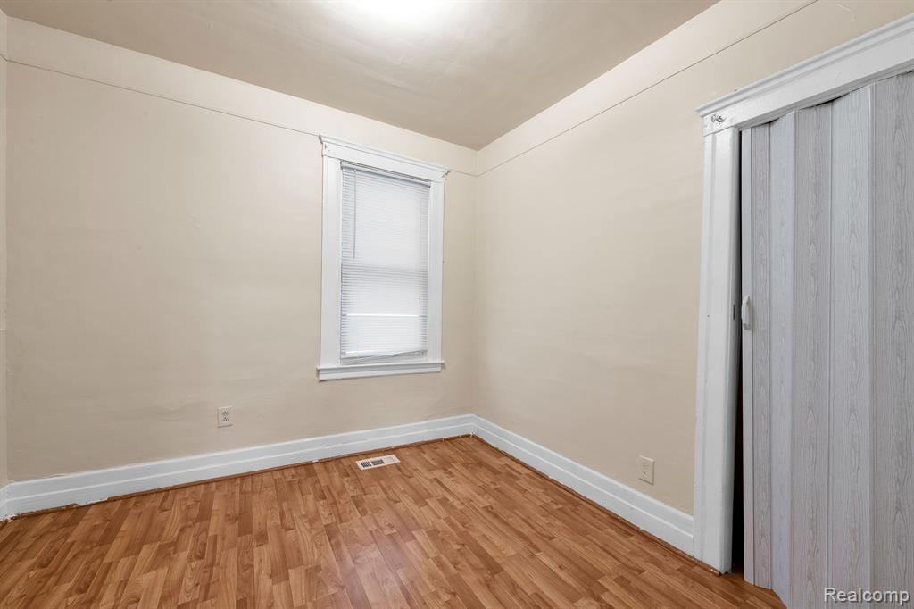 3344 Edwin Street Hamtramck, MI 48212 - Photo 11 of 28