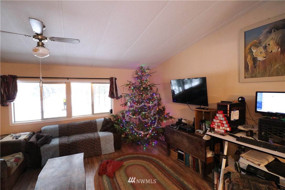 2 Pinecrest Road Tonasket, WA 98855 - Photo 3 of 20 Gallery Image 3