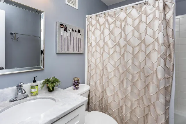 $2,400 | 1024 Brighthurst Drive, Unit 1024, Raleigh, NC 27605