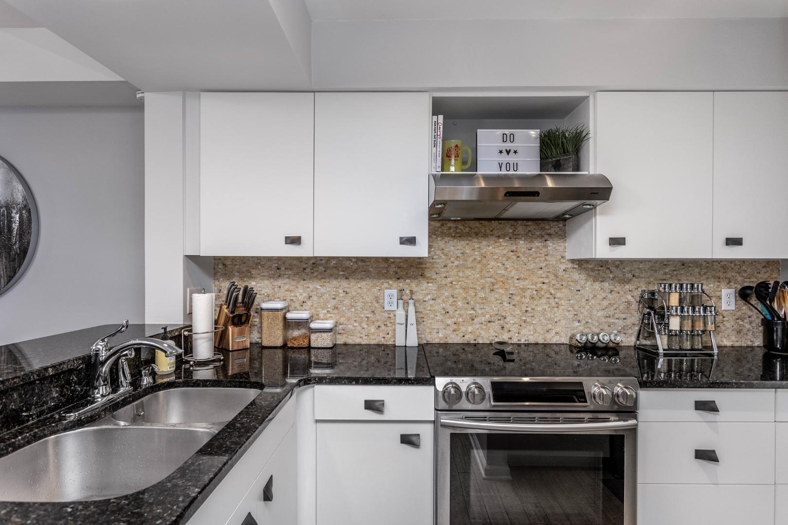 1024 Brighthurst Drive, Unit 1024 Raleigh, NC 27605 - Photo 4 of 30 Photo #4