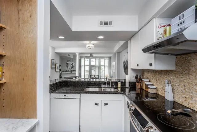 $2,400 | 1024 Brighthurst Drive, Unit 1024, Raleigh, NC 27605