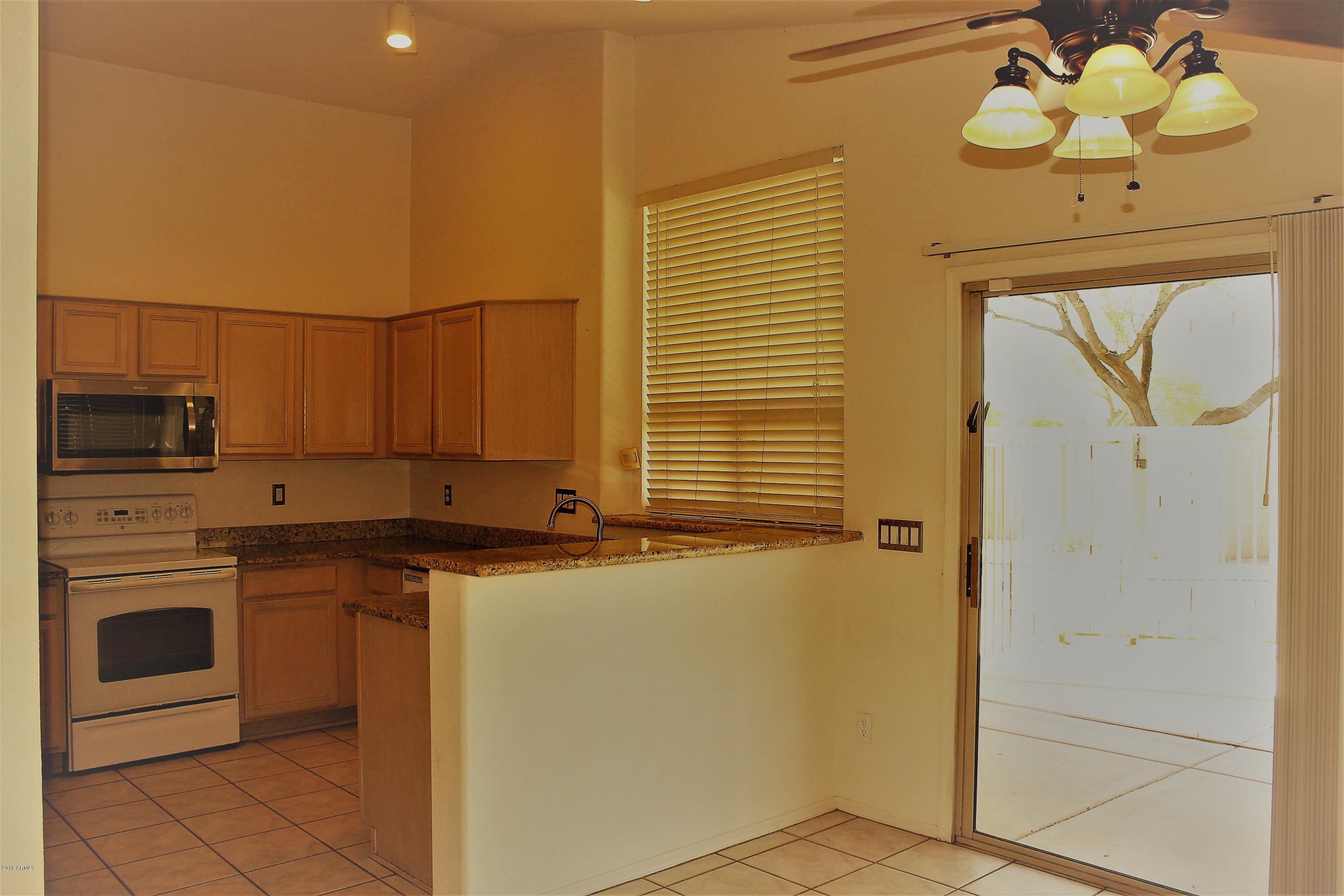 4320 East Rowel Road Phoenix, AZ 85050 - Photo 7 of 15 4320 E Rowel Rd (11)