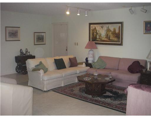 6461 Pumpkin Seed Circle, Unit 127 Boca Raton, FL 33433 - Photo 3 of 10 Additional Photo