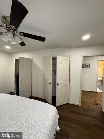 a picture of a room