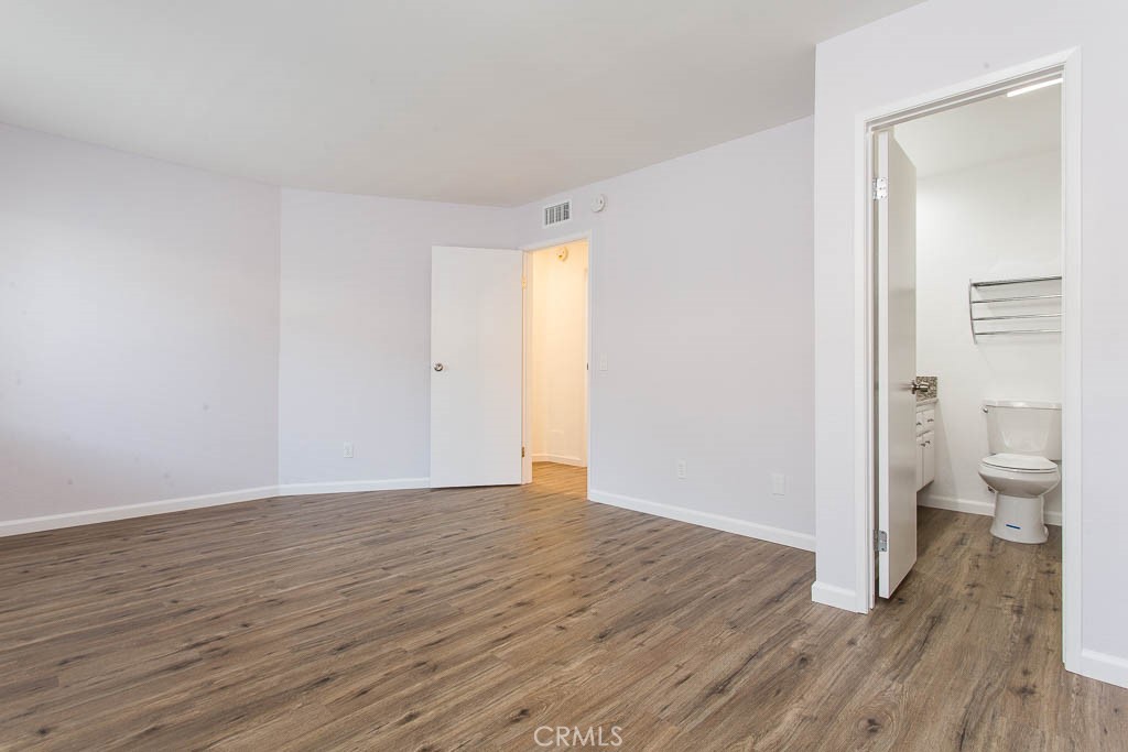527 Spring Road, Unit 19 Moorpark, CA 93021 - Photo 22 of 33