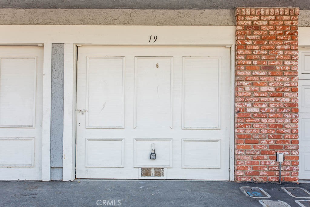 527 Spring Road, Unit 19 Moorpark, CA 93021 - Photo 3 of 35