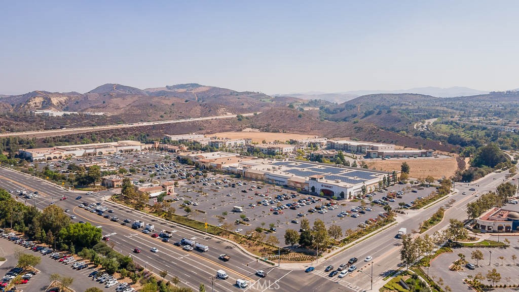 527 Spring Road, Unit 19 Moorpark, CA 93021 - Photo 33 of 35