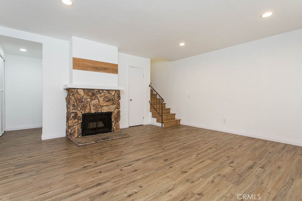 527 Spring Road, Unit 19 Moorpark, CA 93021 - Photo 9 of 33