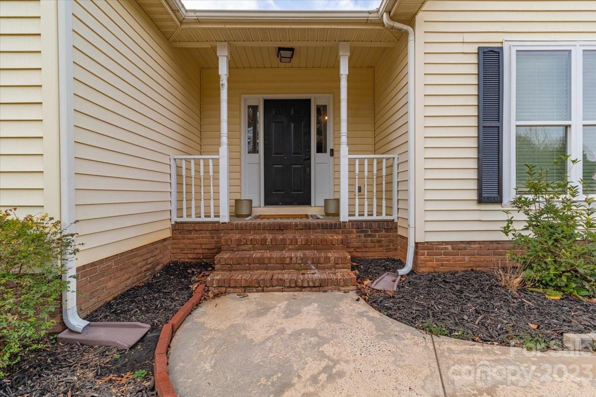 1440 Dove Landing Road York, SC 29745 - Photo 4 of 30 Gallery Image 4