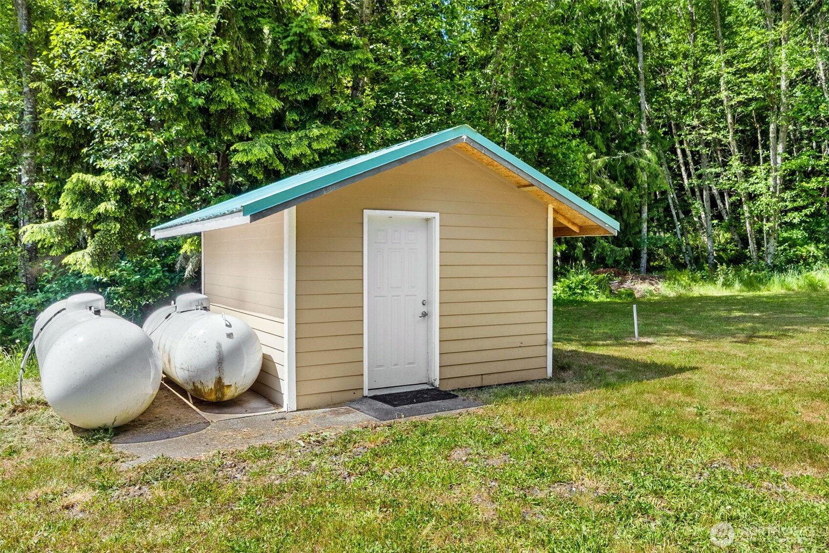 17718 Mulqueen Road Southeast Rainier, WA 98576 - Photo 31 of 40
