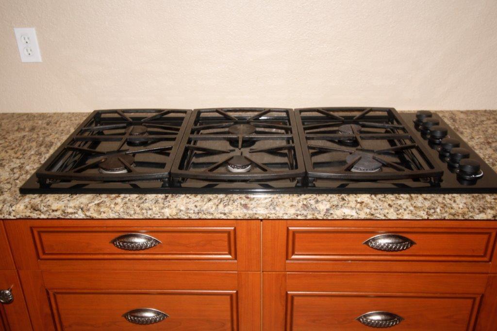 129 Walton Way Miramar Beach, FL 32550 - Photo 5 of 29 a close view of stove top oven