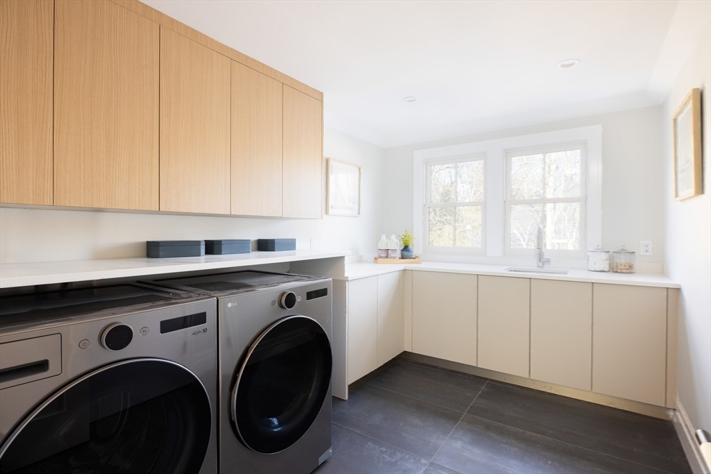 25 Aston Road Brookline, MA 02467 - Photo 29 of 39