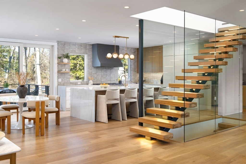 25 Aston Road Brookline, MA 02467 - Photo 3 of 39