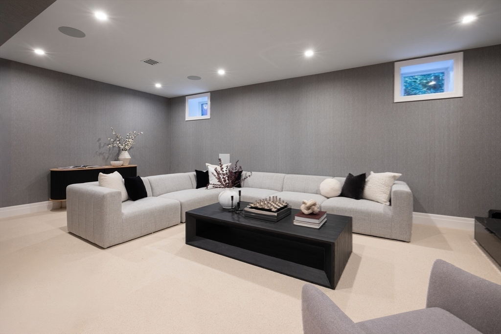 25 Aston Road Brookline, MA 02467 - Photo 31 of 39