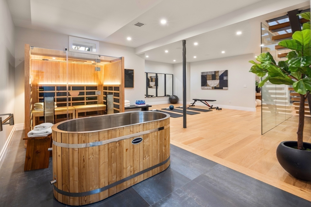 25 Aston Road Brookline, MA 02467 - Photo 33 of 39