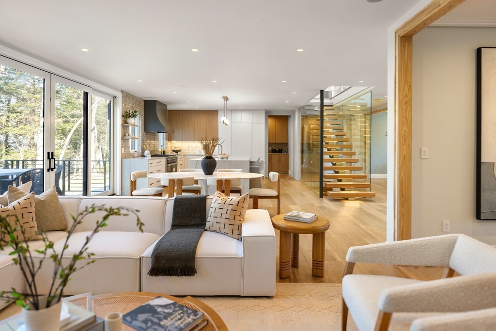 25 Aston Road Brookline, MA 02467 - Photo 6 of 39