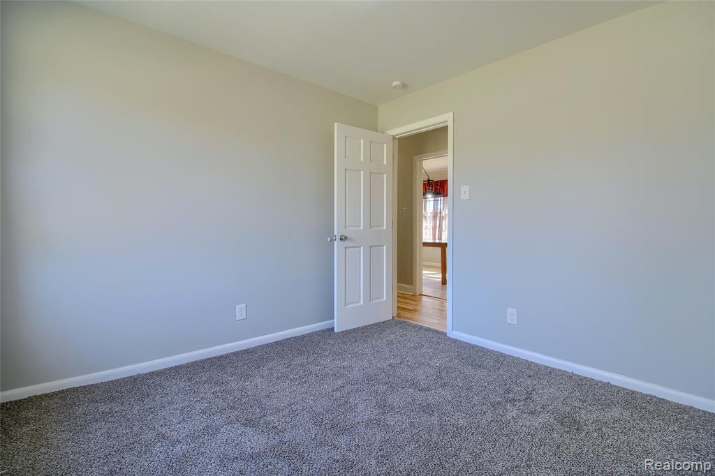 30620 Pennsylvania Road Romulus, MI 48174 - Photo 17 of 48