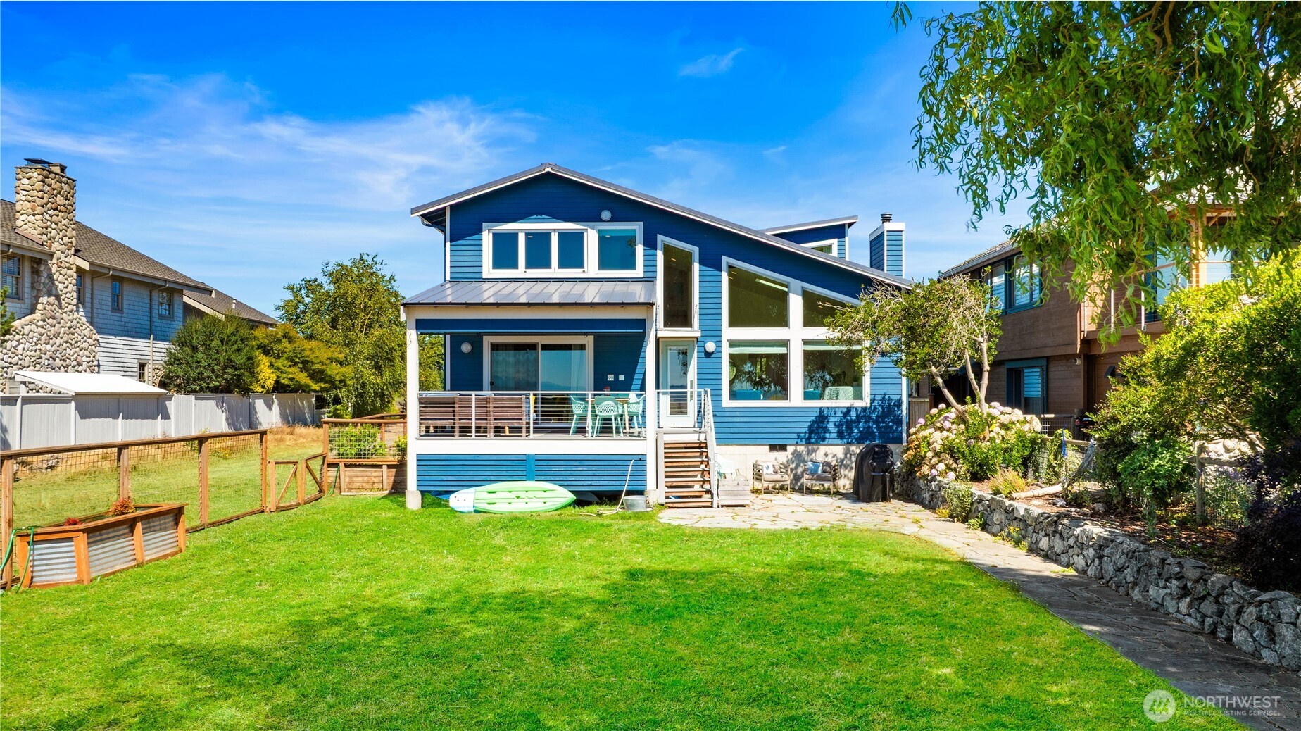 2402 Sunlight Beach Road Clinton, WA 98236 - Photo 2 of 36