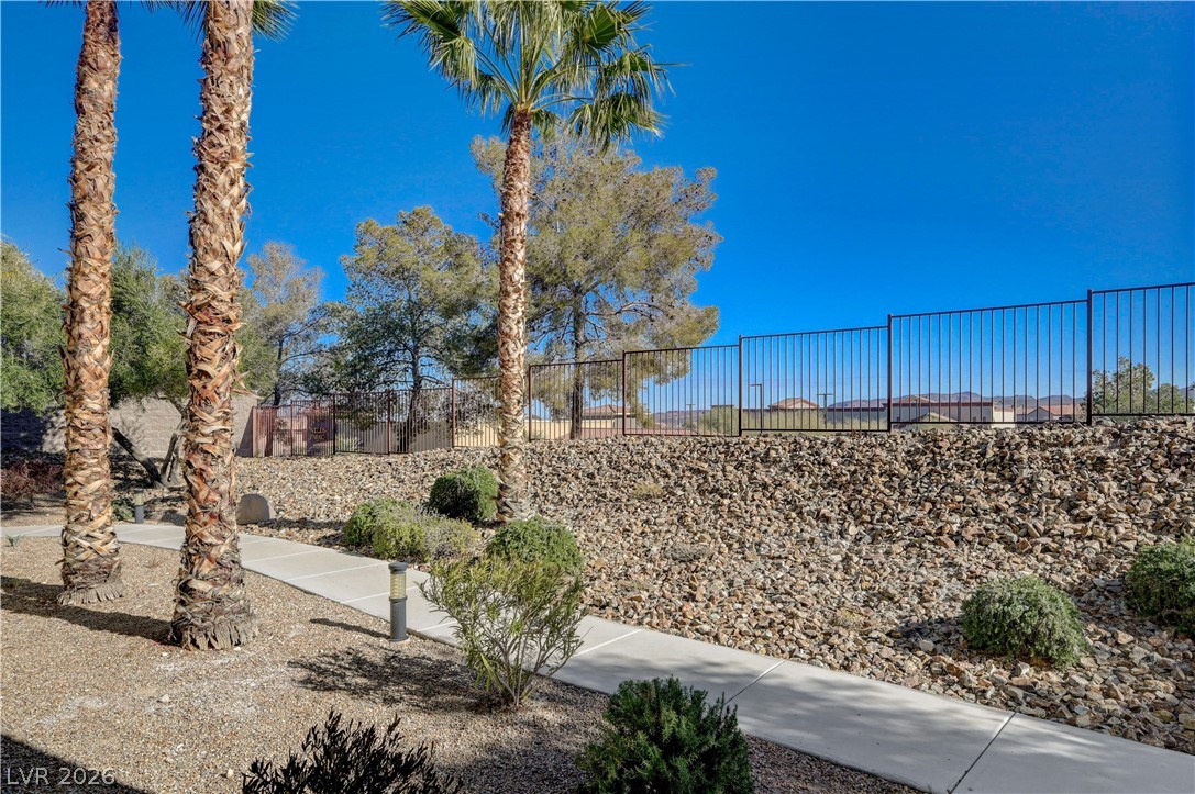 2555 Hampton Road, Unit 6108 Henderson, NV 89052 - Photo 31 of 63 View of community