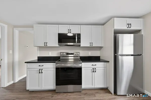 $1,800 | 121 Milldale Avenue, Southington, CT 06479