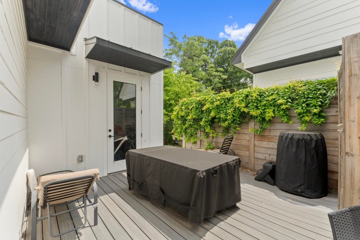 1023 East 45th Street, Unit 1 Austin, TX 78751 - Photo 28 of 30 a outdoor space with a barbeque