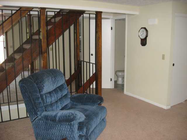 5120 Ranstead Court, Unit 20 Columbus, OH 43220 - Photo 3 of 12