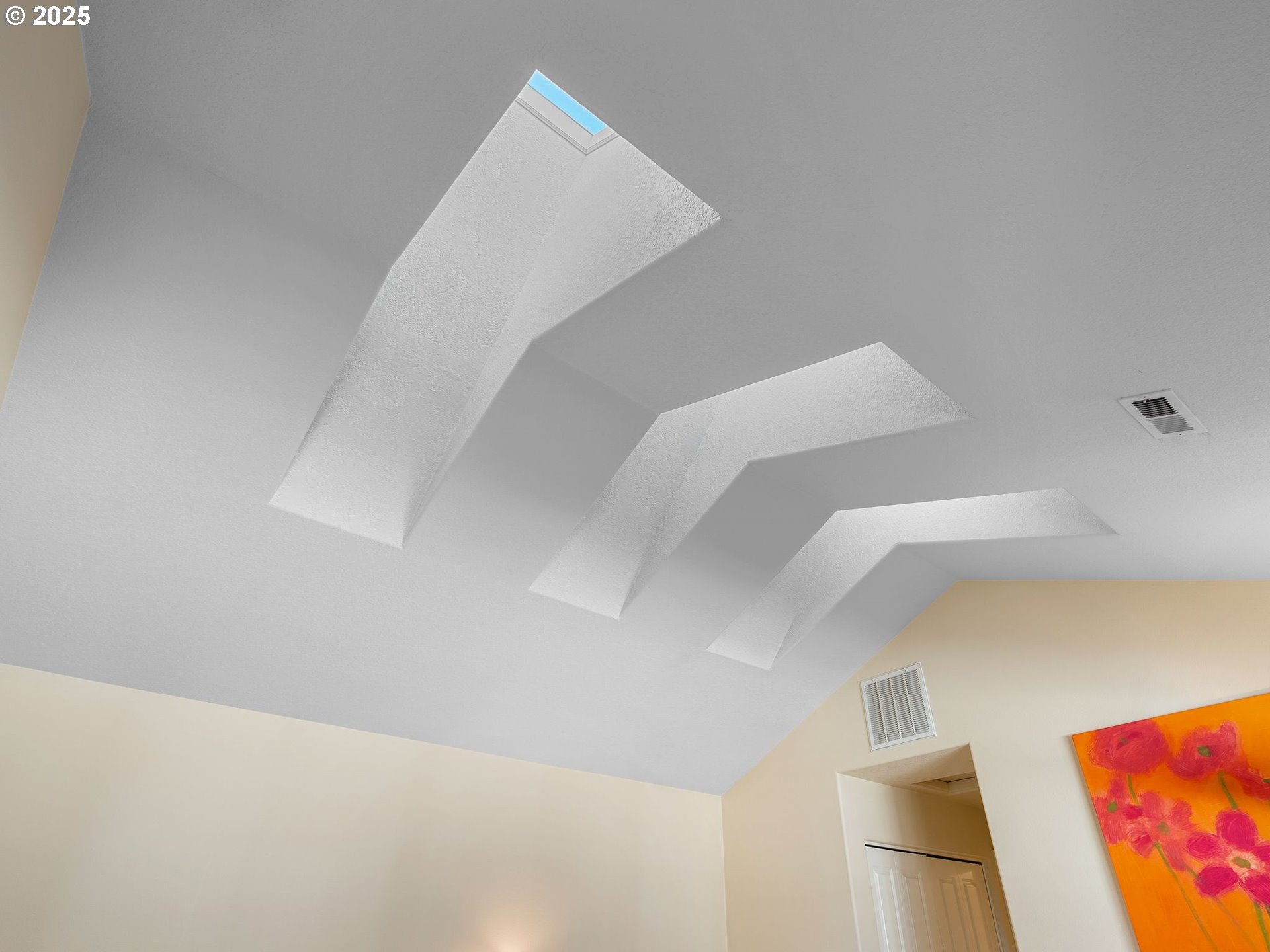 5218 Southwest View Point Terrace Portland, OR 97239 - Photo 18 of 39