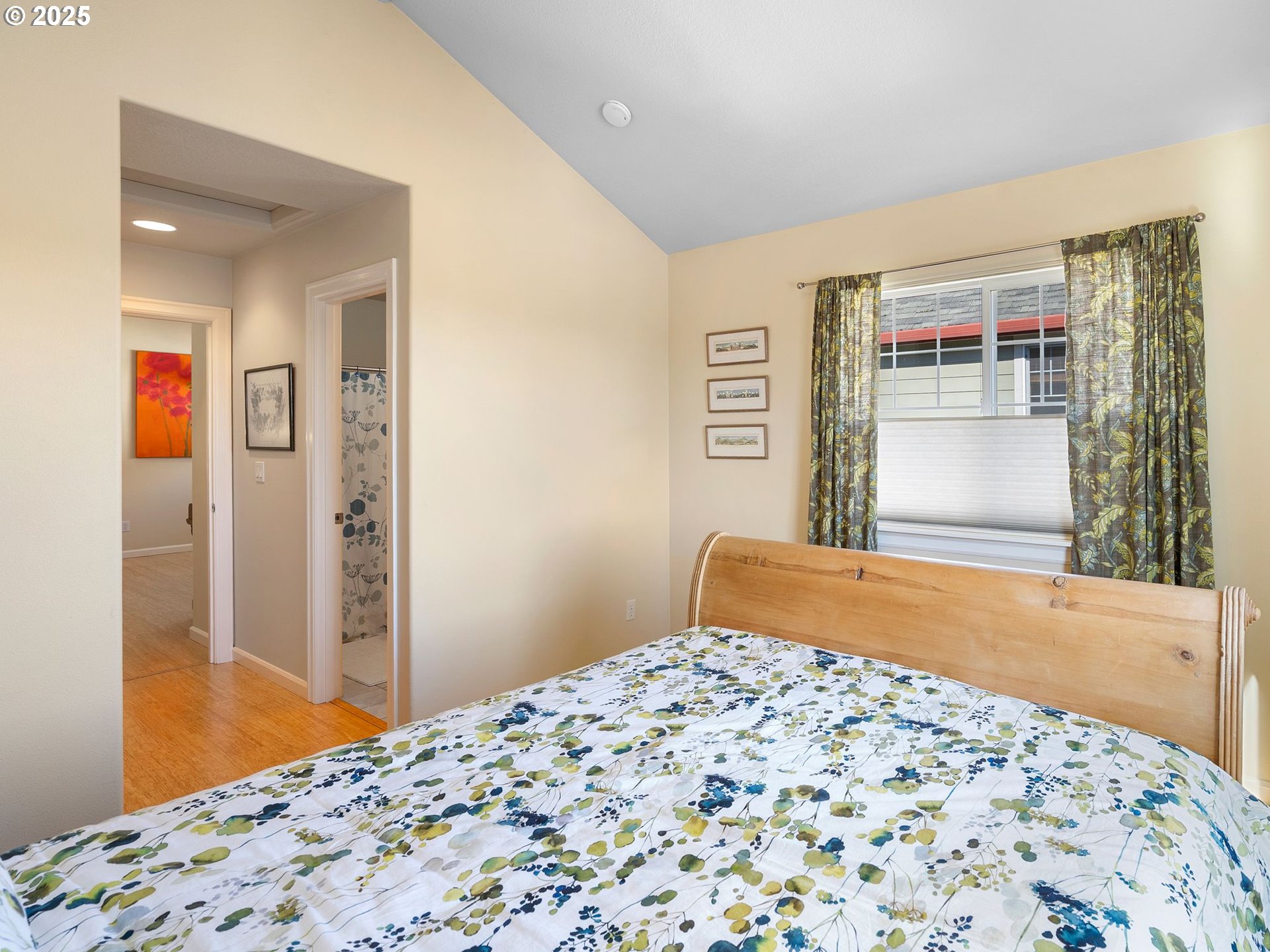 5218 Southwest View Point Terrace Portland, OR 97239 - Photo 21 of 39