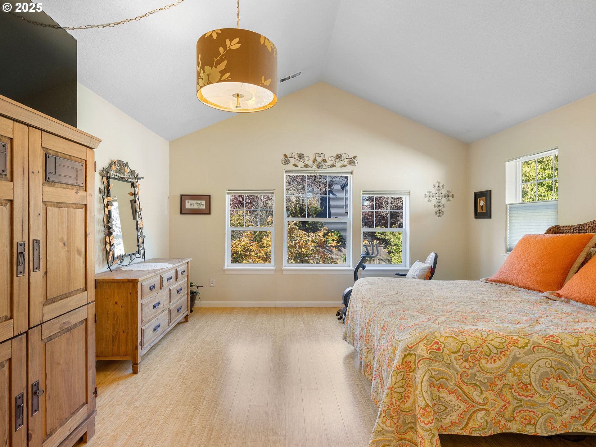 5218 Southwest View Point Terrace Portland, OR 97239 - Photo 28 of 39