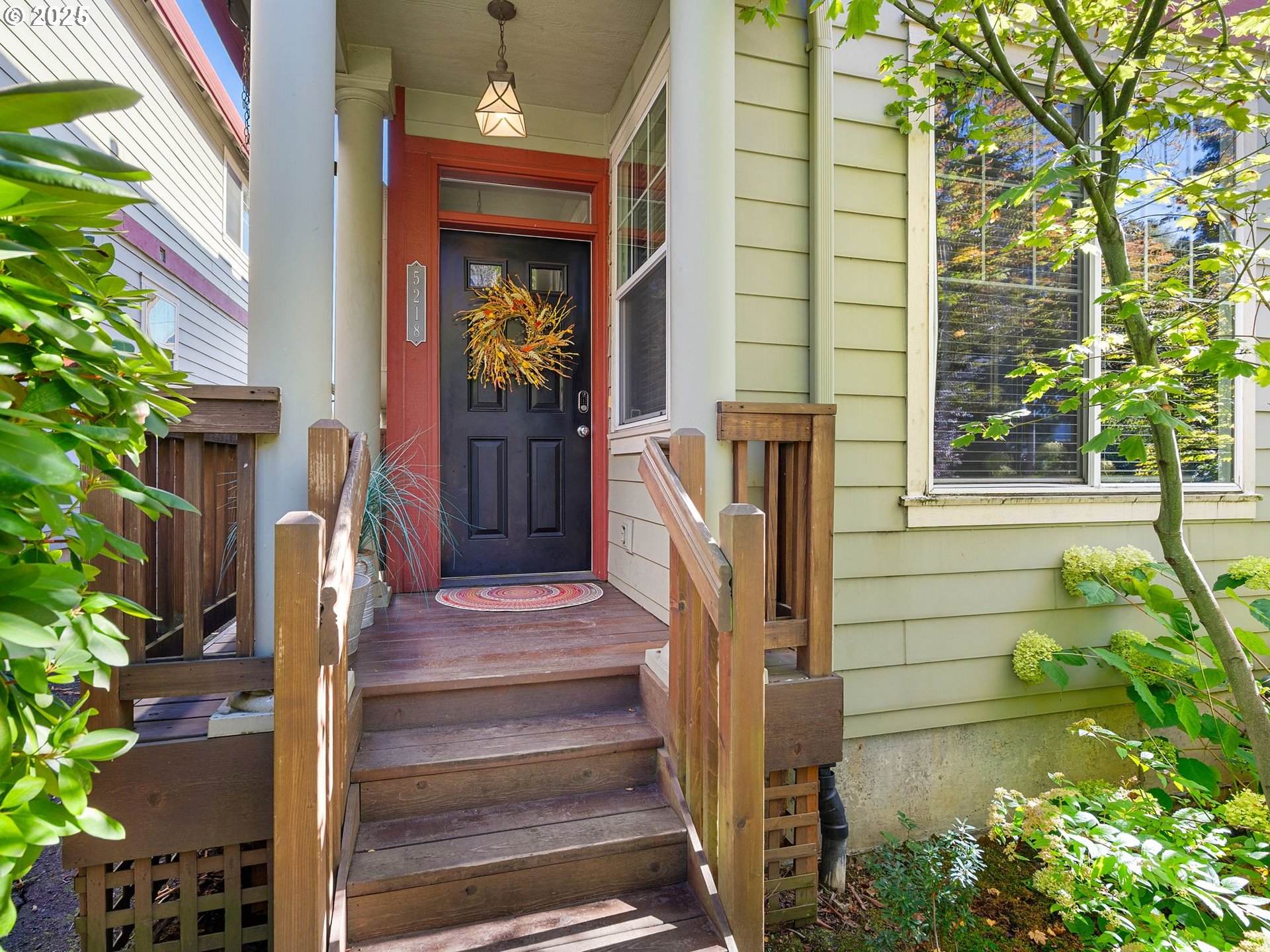 5218 Southwest View Point Terrace Portland, OR 97239 - Photo 3 of 39