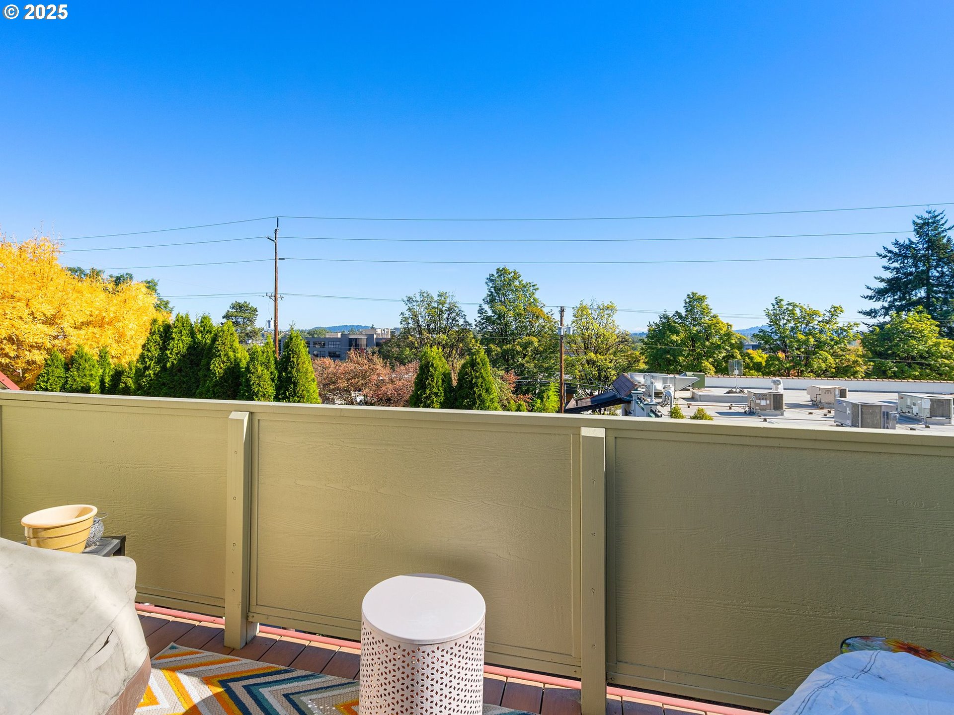 5218 Southwest View Point Terrace Portland, OR 97239 - Photo 34 of 39